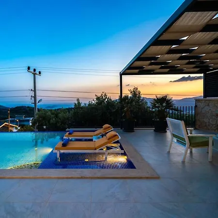 Hotel Kalkanda 6 Kisilik Lueks Tatil Villasi 4*