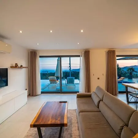 Hotel Kalkanda 6 Kisilik Lueks Tatil Villasi Kas