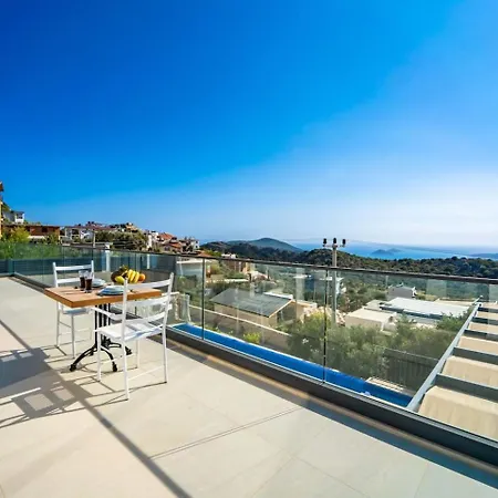 Kalkanda 6 Kisilik Lueks Tatil Villasi Kas