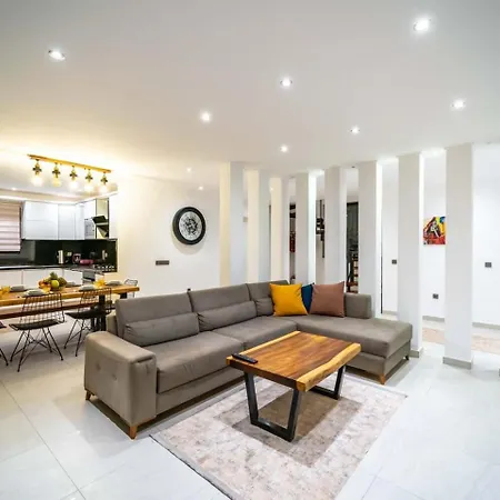 Kalkanda 6 Kisilik Lueks Tatil Villasi Hotel